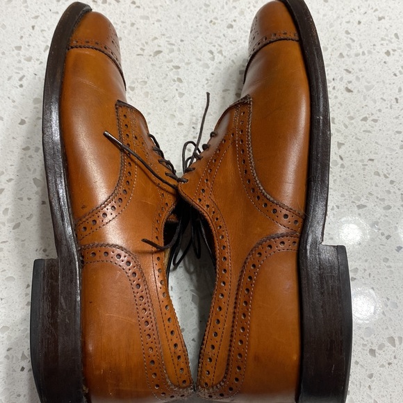 Allen Edmonds Lexington no wing tip oxfords Size 10A cap toe Walnut color Classy - Picture 8 of 10
